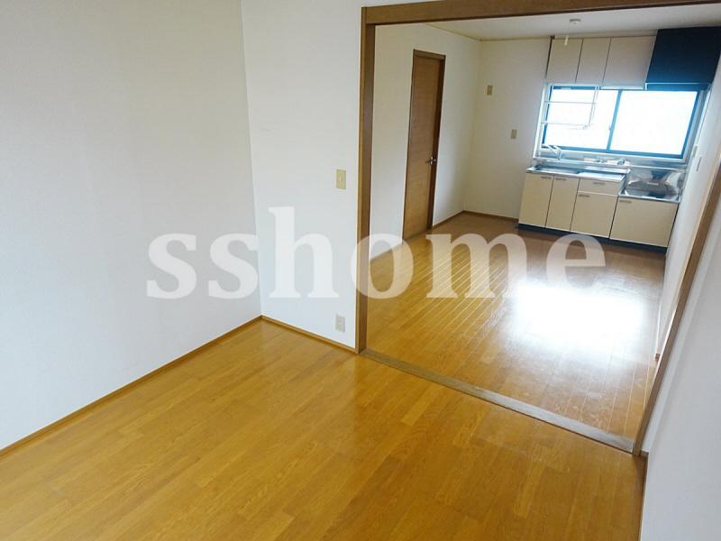 居室・リビング　きれいで明るいリビング☆