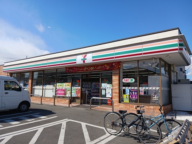 コンビニ　セブンイレブン（コンビニ）まで1100m