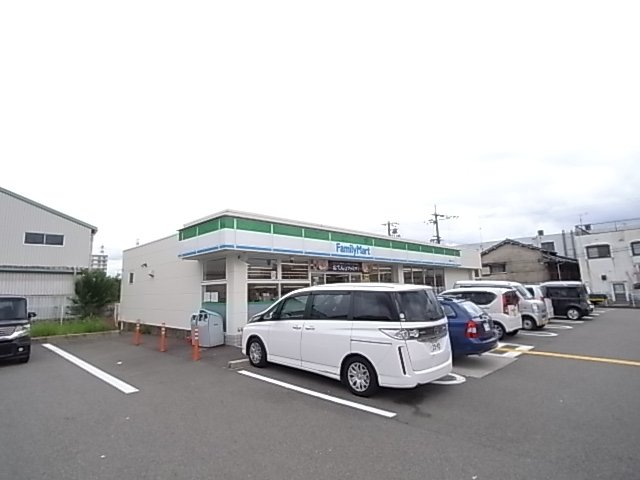 コンビニ　ファミリーマート　宝塚御所の前店（コンビニ）まで197m