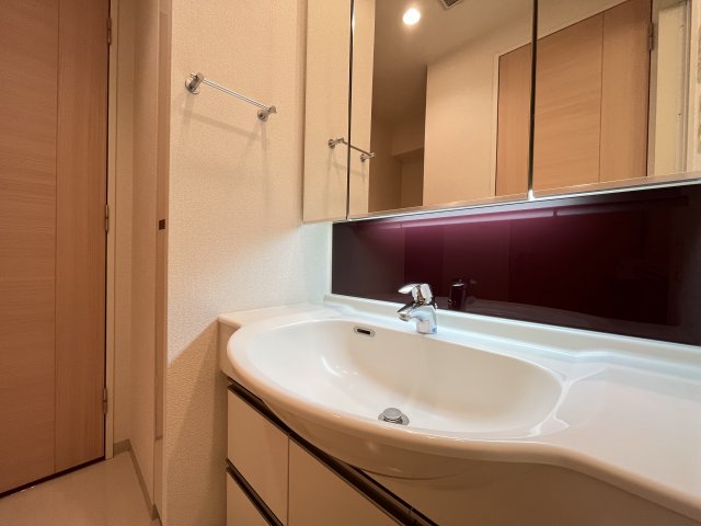 洗面設備　※同タイプ別部屋になります。