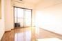 居室・リビング　角部屋は出窓付き