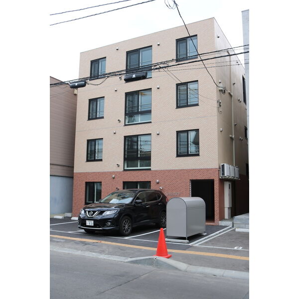 建物外観　人気のデザイナーズマンションです☆