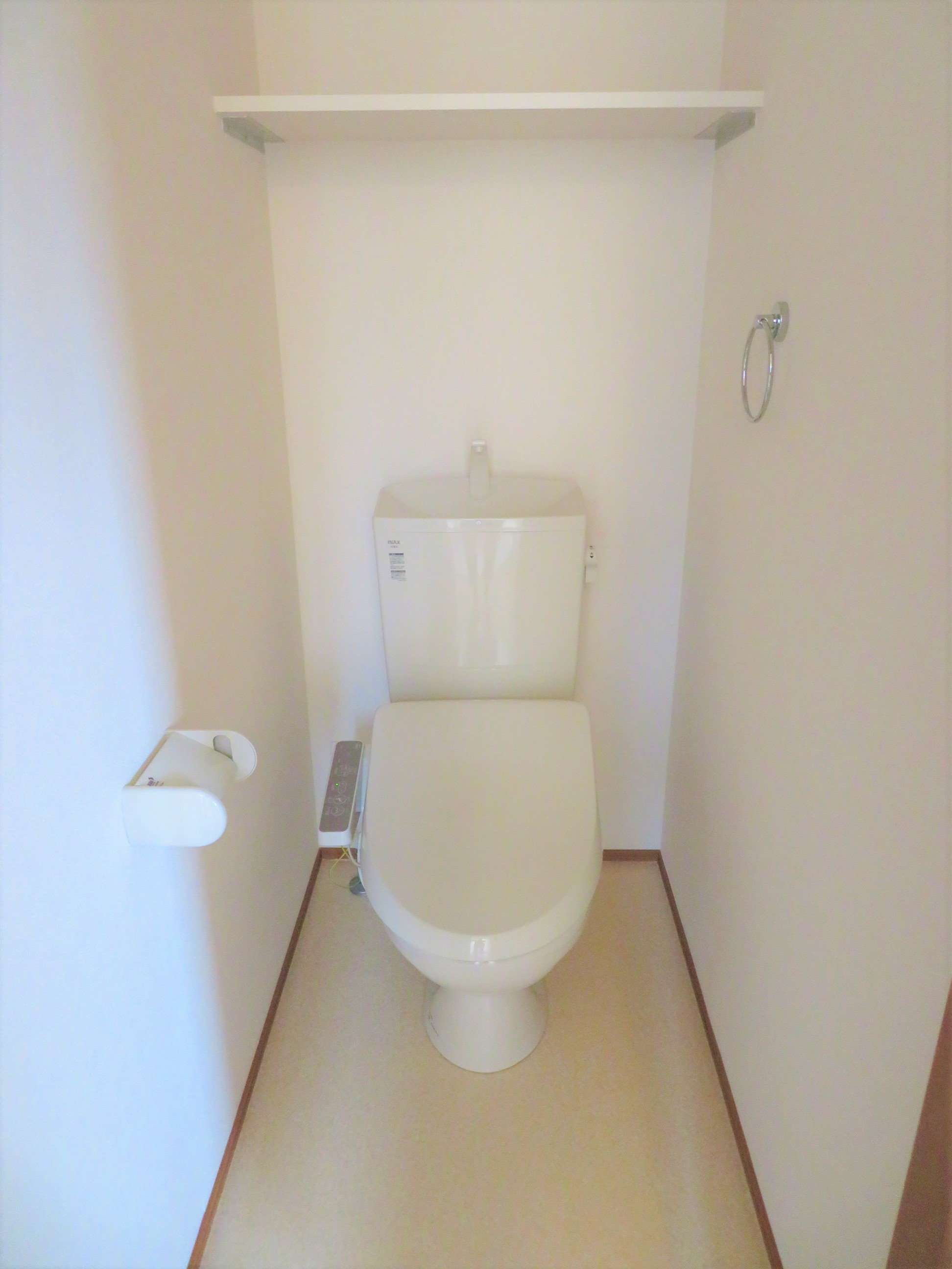 トイレ　ウォシュレット付き！便利な仕切り板付き！