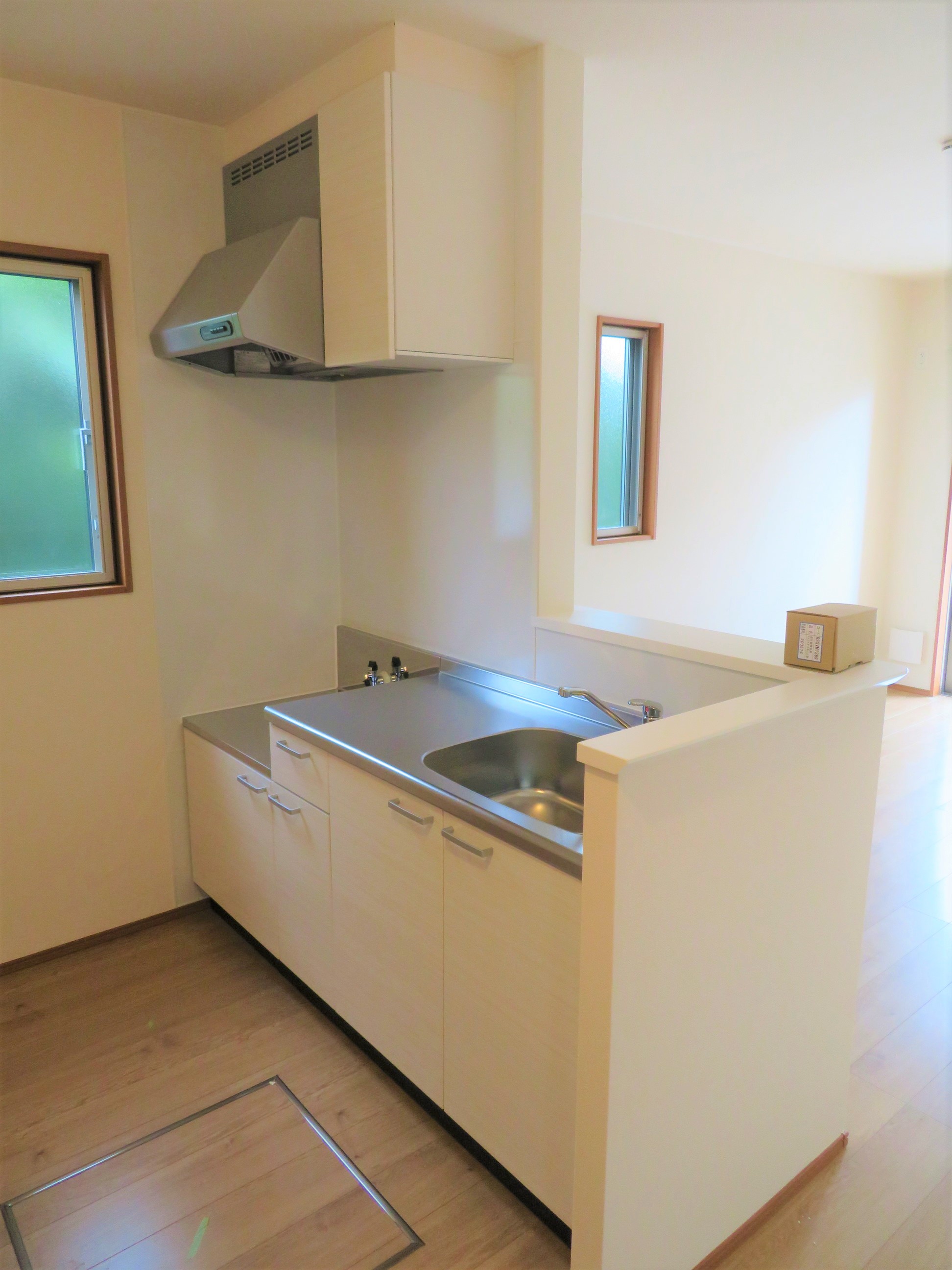 キッチン　カウンタータイプ！ガスコンロはご用意ください。