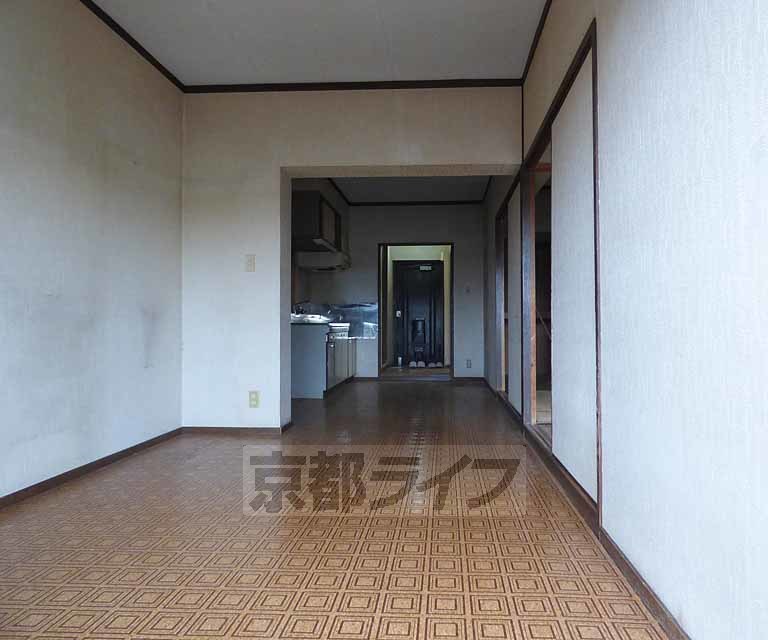 居室・リビング　広々としたお部屋です。