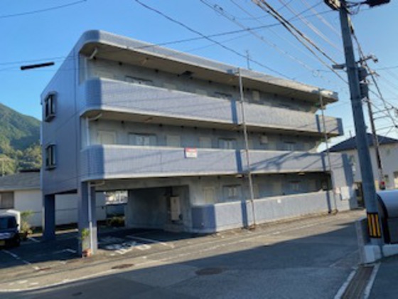 広島市安芸区中野のアパートの建物外観