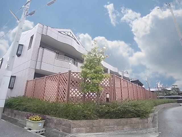 神戸市西区伊川谷町潤和のアパートの建物外観