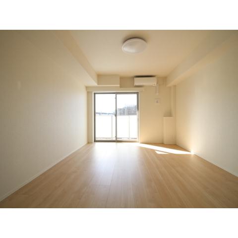 居室・リビング　別号室参考写真