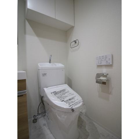 トイレ　別号室参考写真