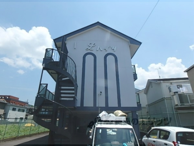 京都市山科区厨子奥若林町のマンションの建物外観