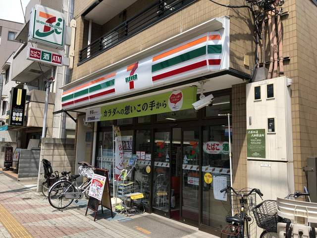 コンビニ　セブンイレブン新大塚駅前店（コンビニ）まで89m