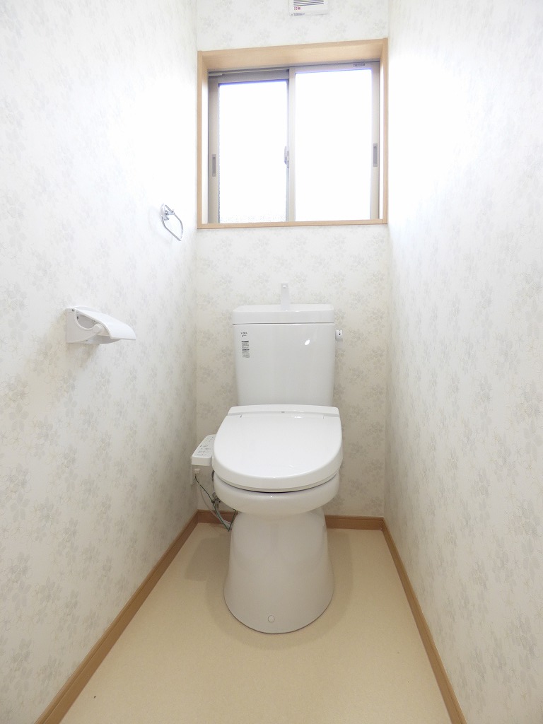 フローラルコートA棟のトイレ写真