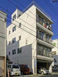 松山市湊町のマンションの建物外観