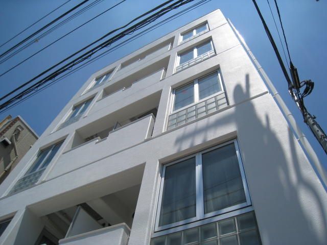 横浜市緑区長津田のマンションの建物外観