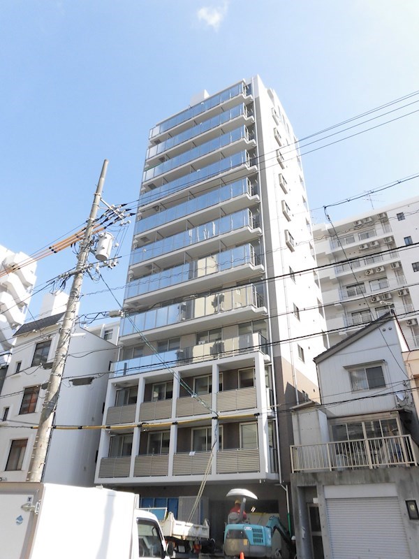 広島市中区東白島町のマンションの建物外観