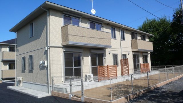 建物外観　南向きで日当たり良好　インターネット無料