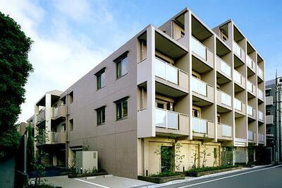 レジディア千鳥町の建物外観