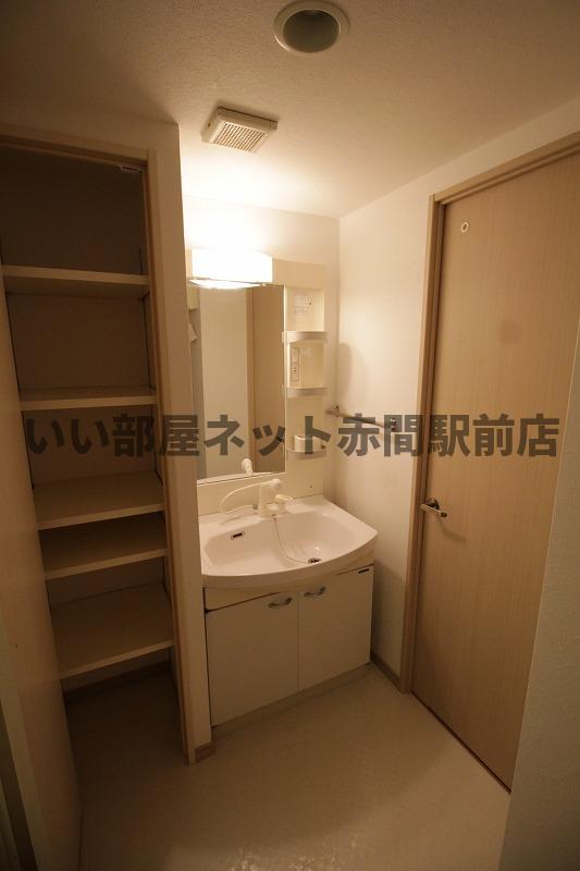 洗面設備　※同タイプのお部屋写真です。現況優先
