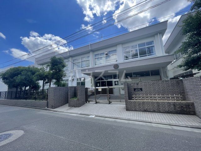 【江戸川区北小岩のマンションの中学校】