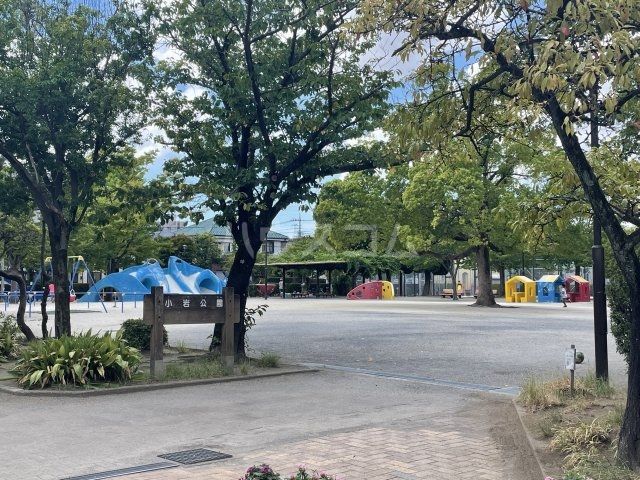 【江戸川区北小岩のマンションの公園】