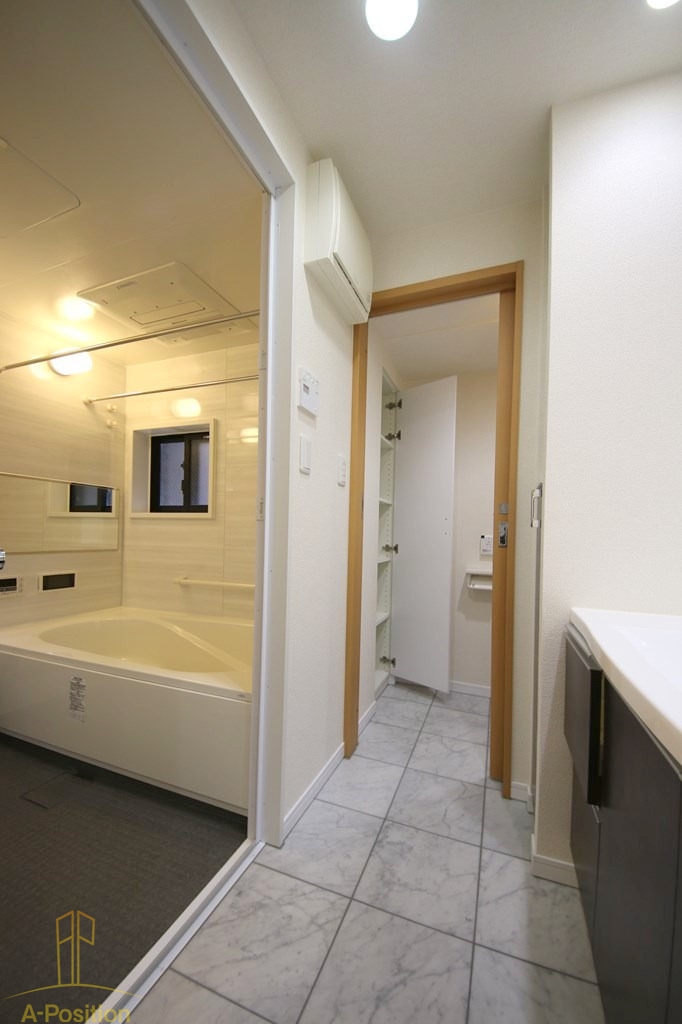 洗面設備　リーガル南堀江