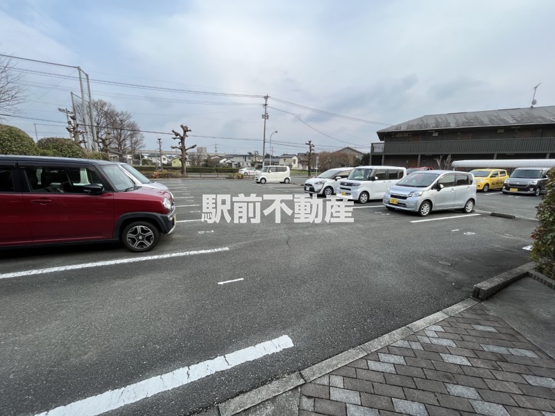 駐車場　外観