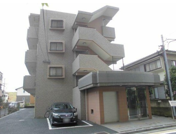 【メゾン　ド　クレールの建物外観】