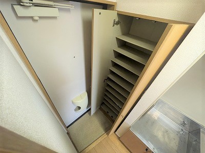 玄関　シューズボックス