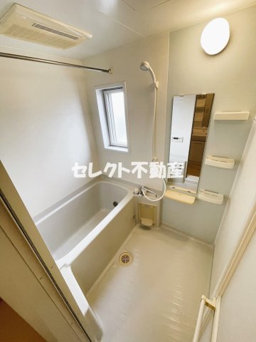 【出水市高尾野町下水流のアパートのバス・シャワールーム】