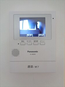 セキュリティ　令和７年７月１日、テレビミニター付きインターホン付。