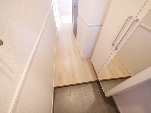 玄関　シンプルで使いやすい玄関です