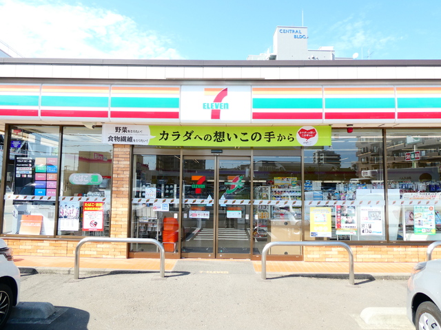 コンビニ　セブンイレブン仙台泉中央３丁目店（コンビニ）まで390m