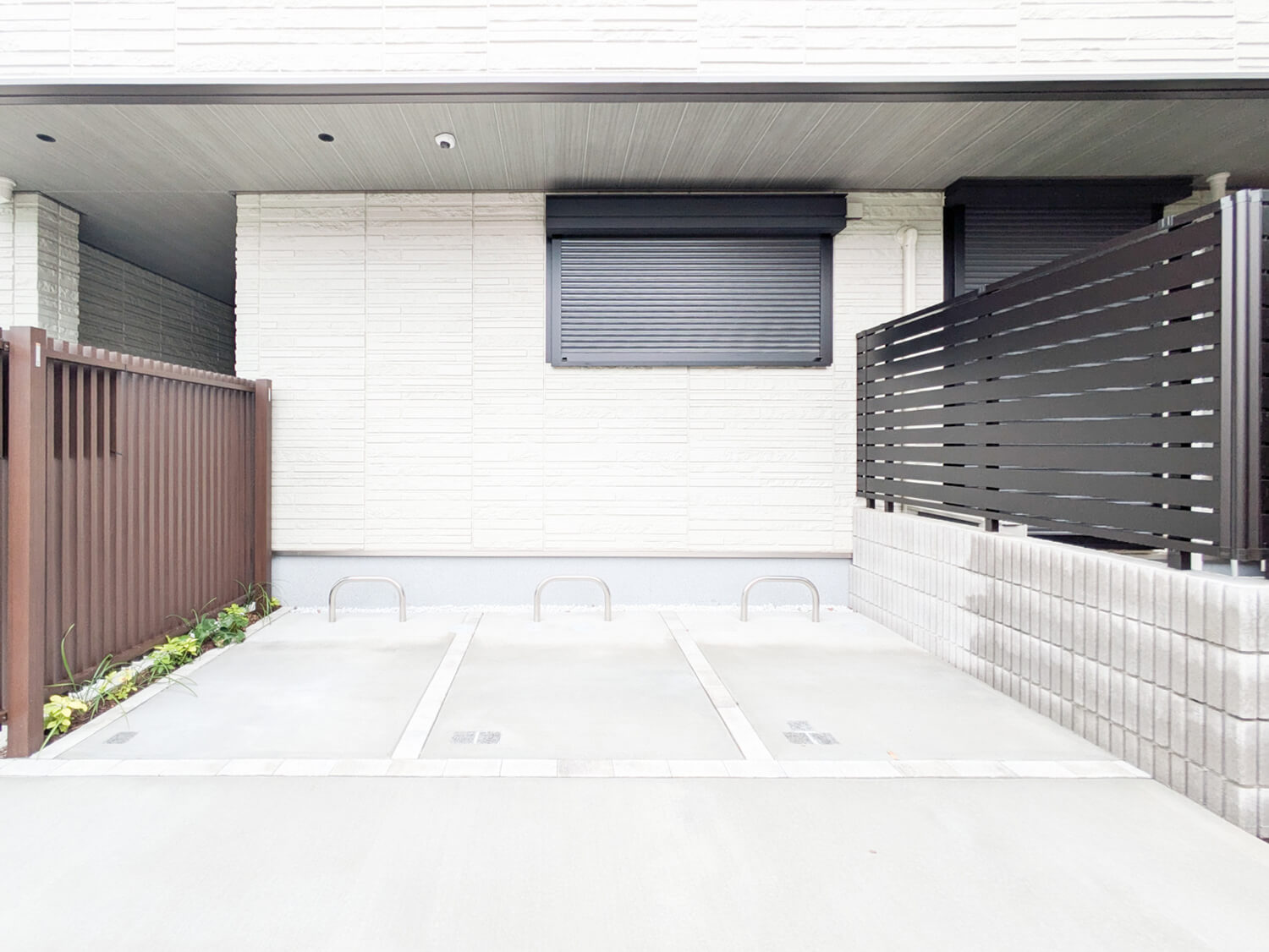 その他共有部分　バイク置場スペース完備しています！