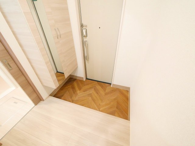 玄関　収納もある玄関です