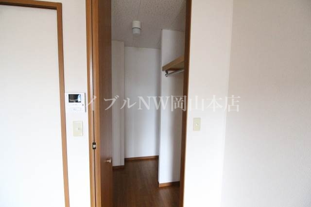 収納　ウォークインクローゼット