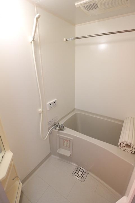 バス・シャワールーム　日々の暮らしに欠かせないお風呂です（参考写真です）