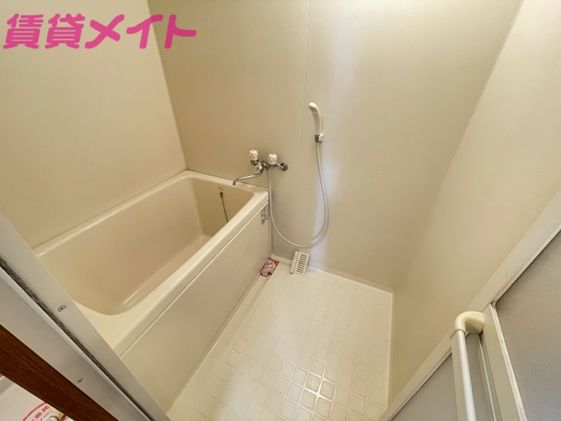 バス・シャワールーム　同型参考写真
