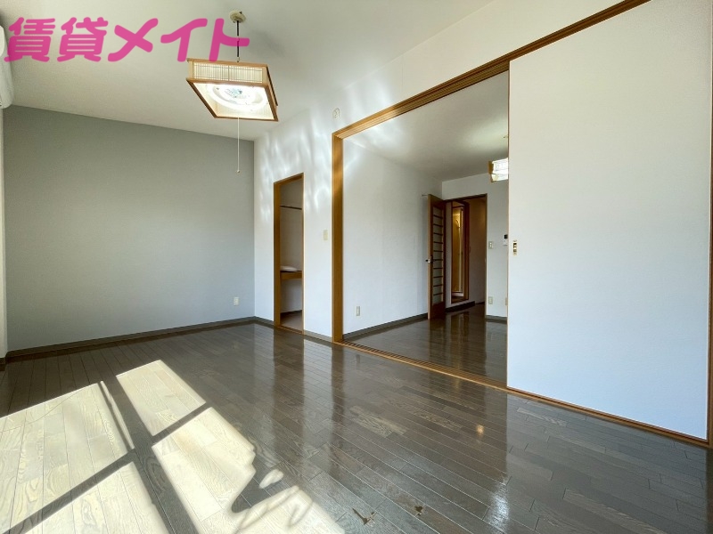 居室・リビング　同型参考写真