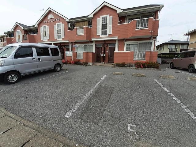 駐車場　駐車場完備です