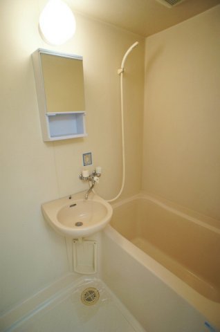 バス・シャワールーム　お風呂です