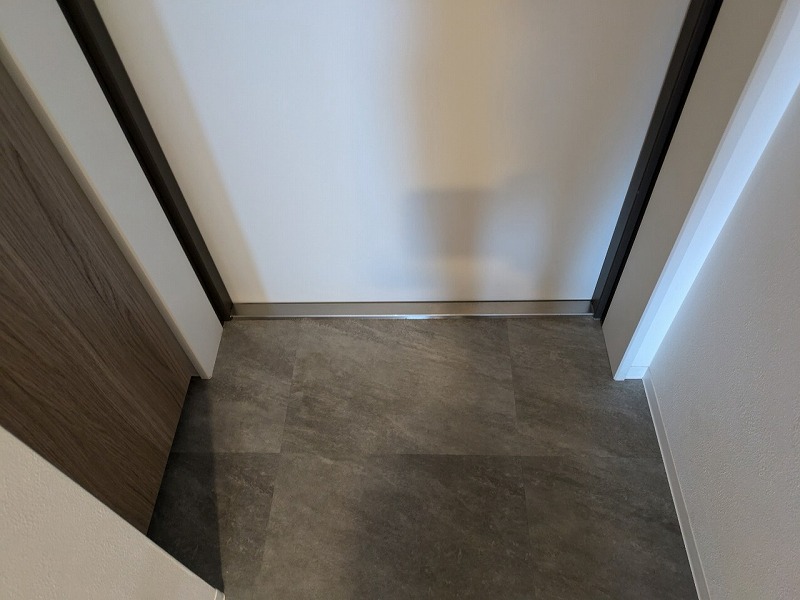 玄関　※過去退去時のお写真です