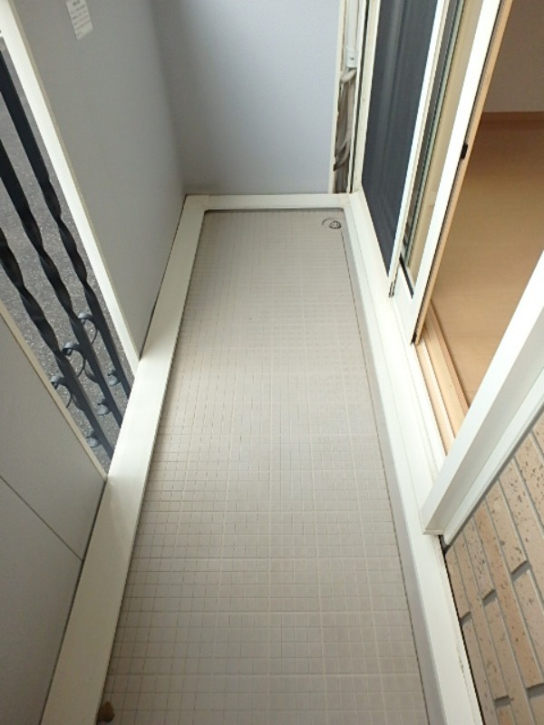 バルコニー　図面と現状に相違がある場合には現状を優先．．．