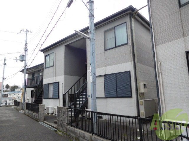 建物外観　こじんまりした建物で快適生活お送り出来ます