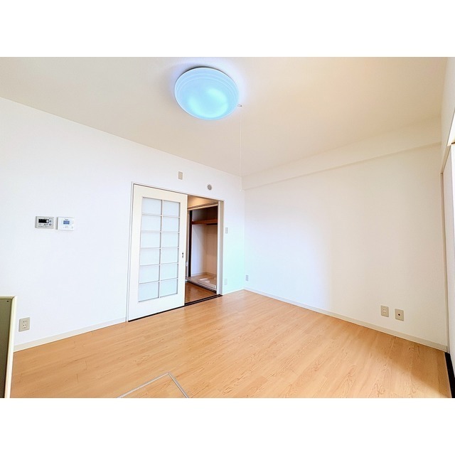 居室・リビング　※別号室の参考写真です