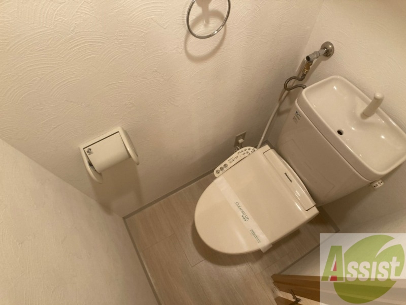 トイレ　ウォシュレット機能がついたトイレ。安心して使用できますね。