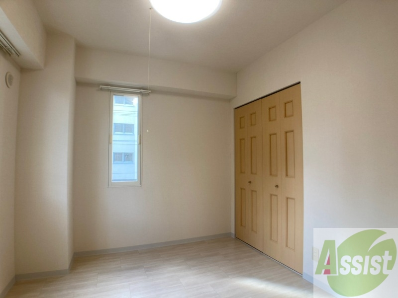 その他部屋・スペース　４．５帖の洋室です。家具の配置もしやすそうですね！