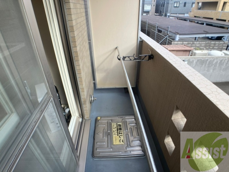 バルコニー　バルコニーです。洗濯物を干したり一息ついたりできますね！