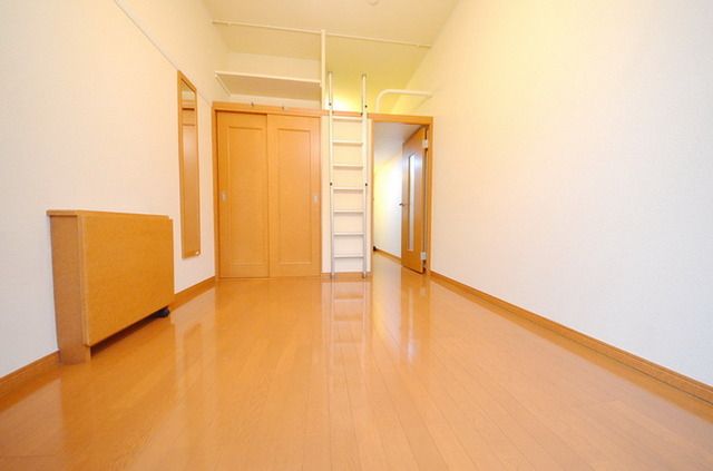 居室・リビング　開放的な室内です♪