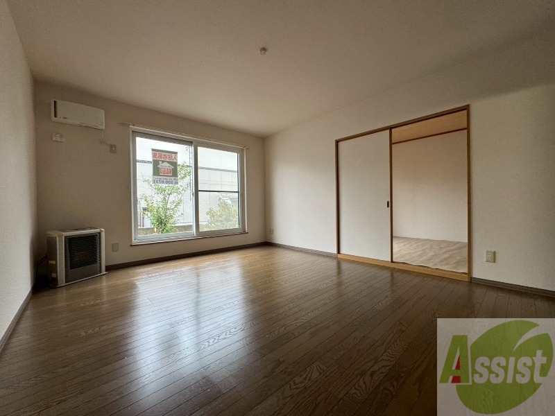 居室・リビング　広くてキレイなお部屋が広がっていて、充実した生活が送れそう。