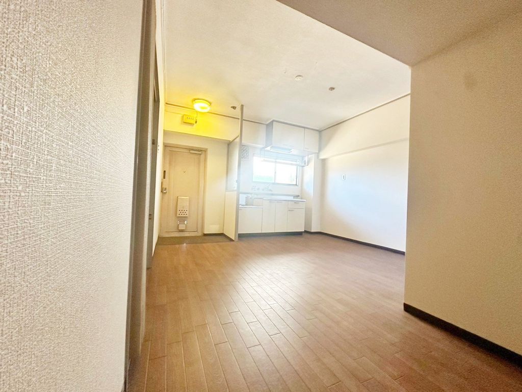 居室・リビング　エントランス